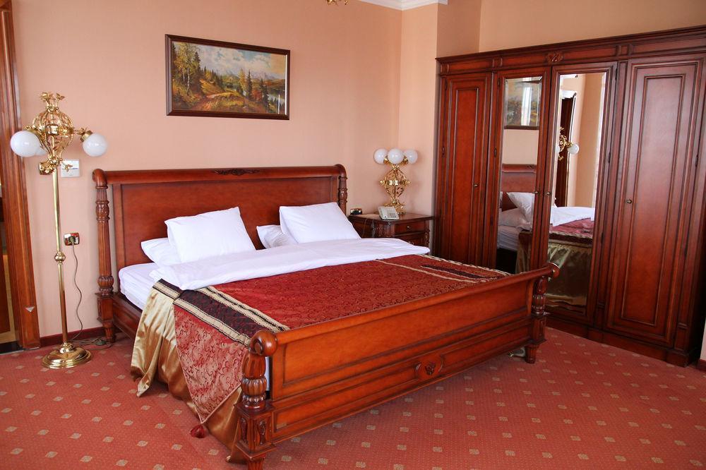 סובוטיקה Hotel Galleria מראה חיצוני תמונה