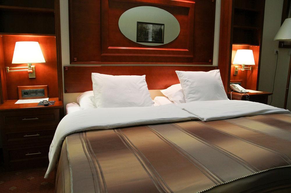 סובוטיקה Hotel Galleria מראה חיצוני תמונה
