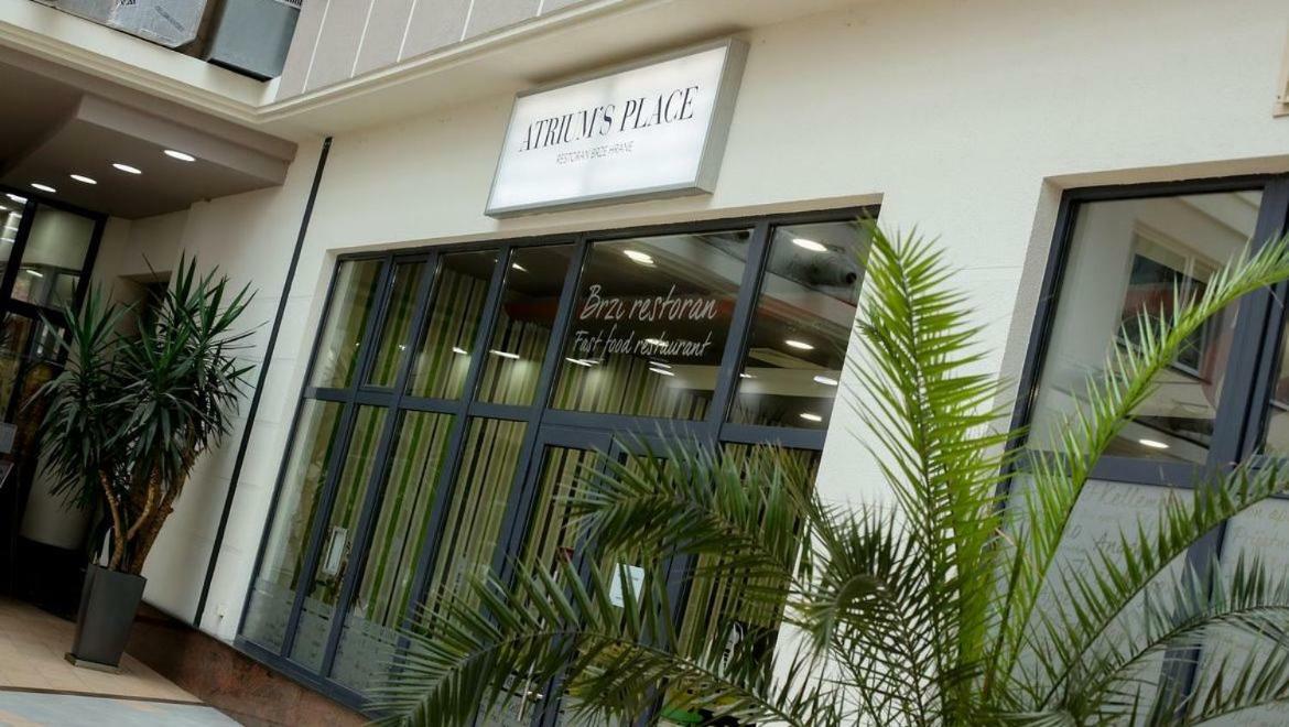 סובוטיקה Hotel Galleria מראה חיצוני תמונה
