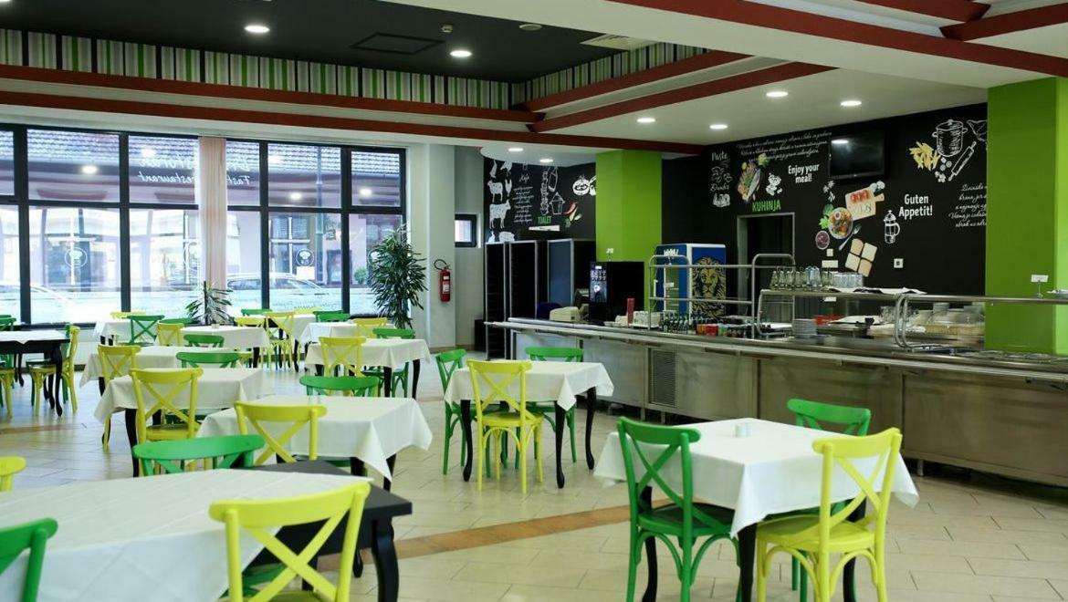 סובוטיקה Hotel Galleria מראה חיצוני תמונה