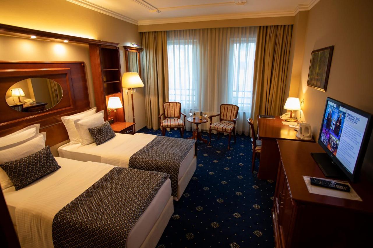 סובוטיקה Hotel Galleria מראה חיצוני תמונה