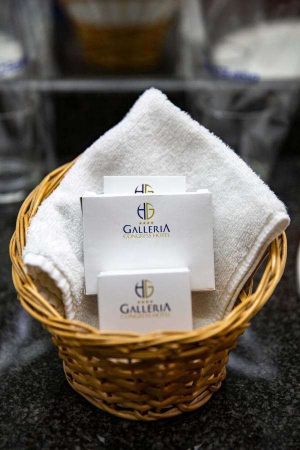 סובוטיקה Hotel Galleria מראה חיצוני תמונה