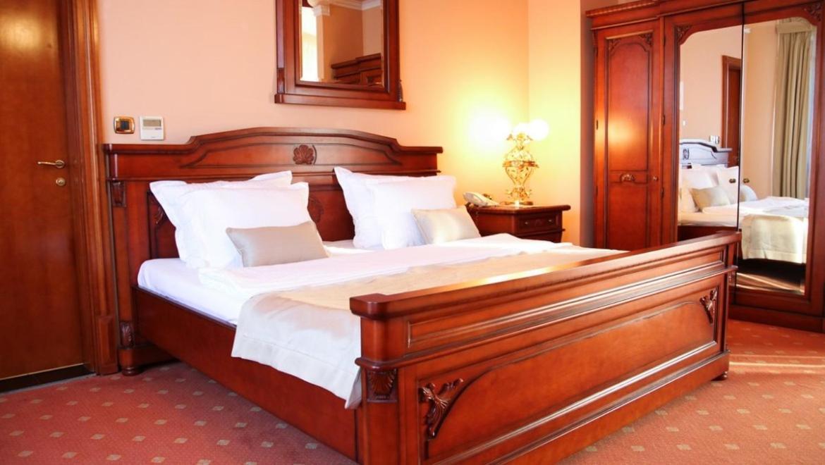 סובוטיקה Hotel Galleria מראה חיצוני תמונה